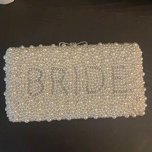 Bride pearl clutch